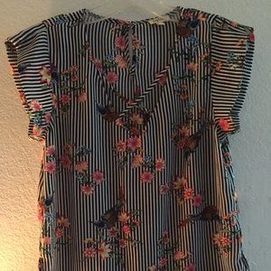 Lily White Cap sleeve top, size M